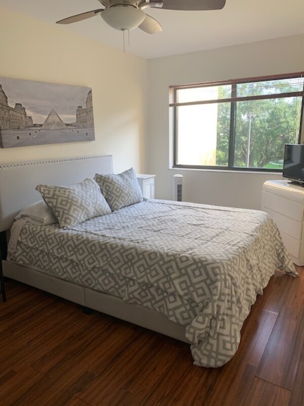  Great Views! Near Malls & Highways(Full Room)  -  Lovely Bedroom.Great views!  - Gallery -  1