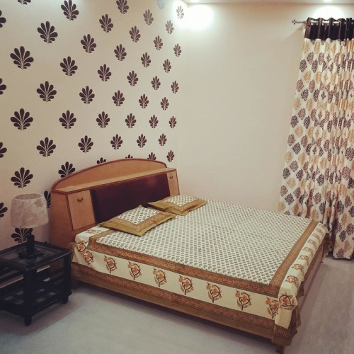 The French House - Gallery - 14