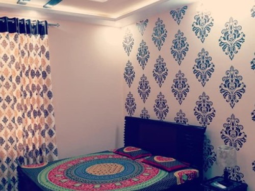 The French House - Gallery - 10