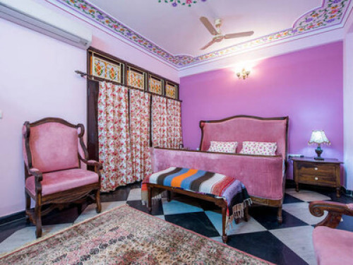 A Regal Home in the Pink city!
