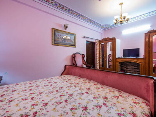 A Regal Home in the Pink city!