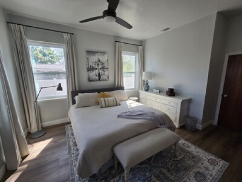 PRIVATE BEDROOM IN LOVELY HOME