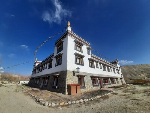 Near the national park in the city - Gallery - 11