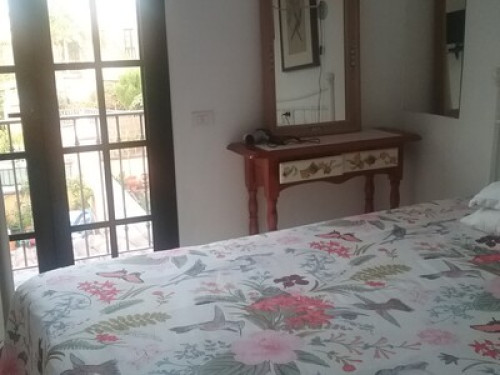  Lovely refurbished Suite in house