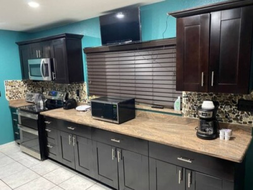 Cheerful Room for rent