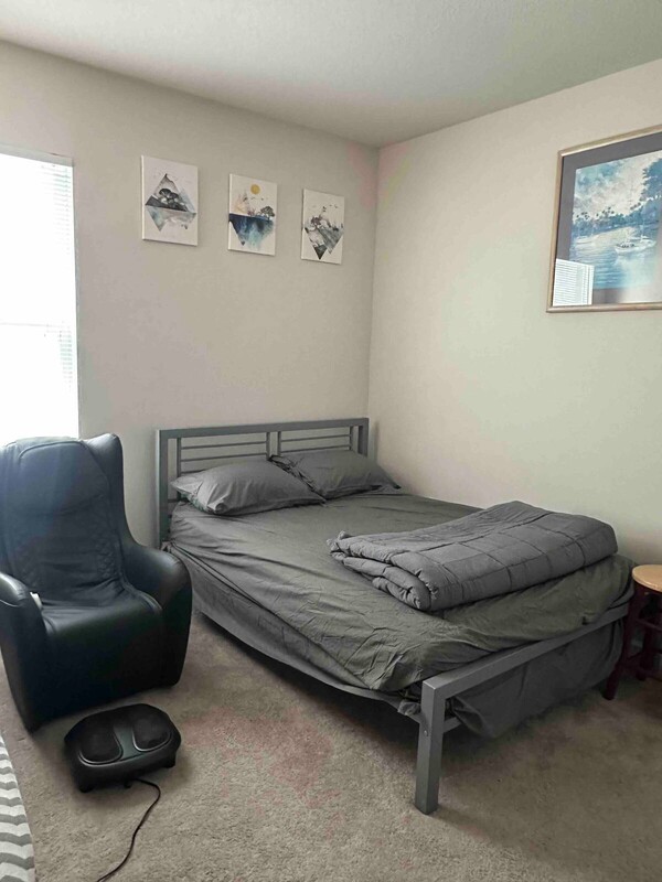  Bedroom 1(Full Room)  -  Private 2 rooms in a house with a p  - Gallery -  1