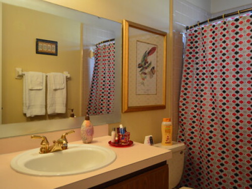 *Beautiful/Spacious 3bedroom house*