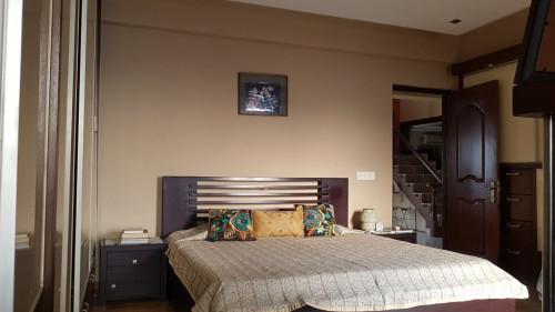 5 Star home on Golf Course Road - Gallery - 13