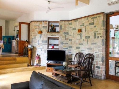 4 BR Duplex Villa with Garden 