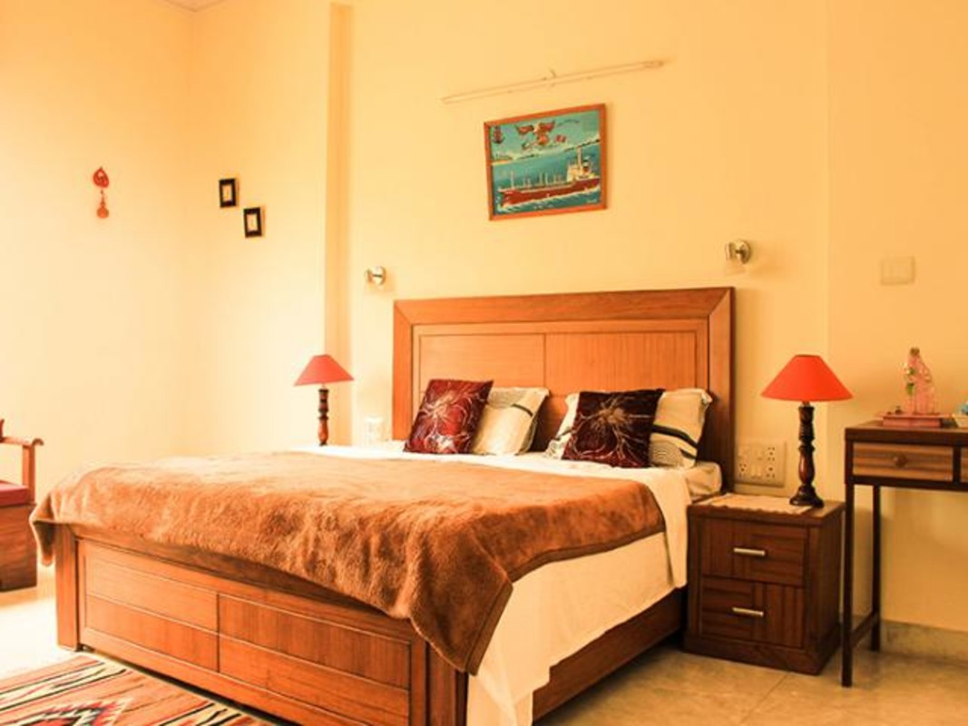  Room 1(Single Bed)  -  Loves travel Saket  - Gallery -  1