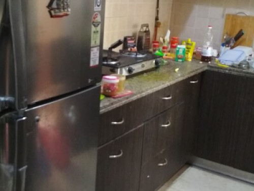 Unoccupied room available in a 2bhk