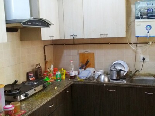 Unoccupied room available in a 2bhk