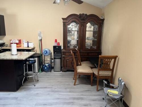 1 Bedroom and shared Bathroom  - Gallery - 7