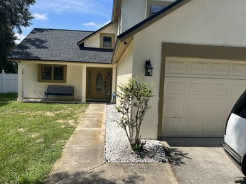 1 Bedroom and shared Bathroom 
