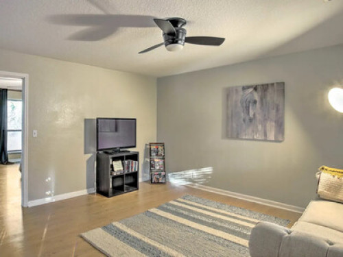Quiet 2 Bd on 4 Acres, City Close  - Gallery -  5