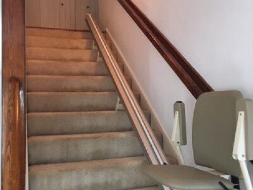 2 room luxury suite near airport & 