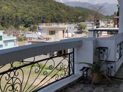 Chilled out family in Dehradun, Ind - Gallery - 16