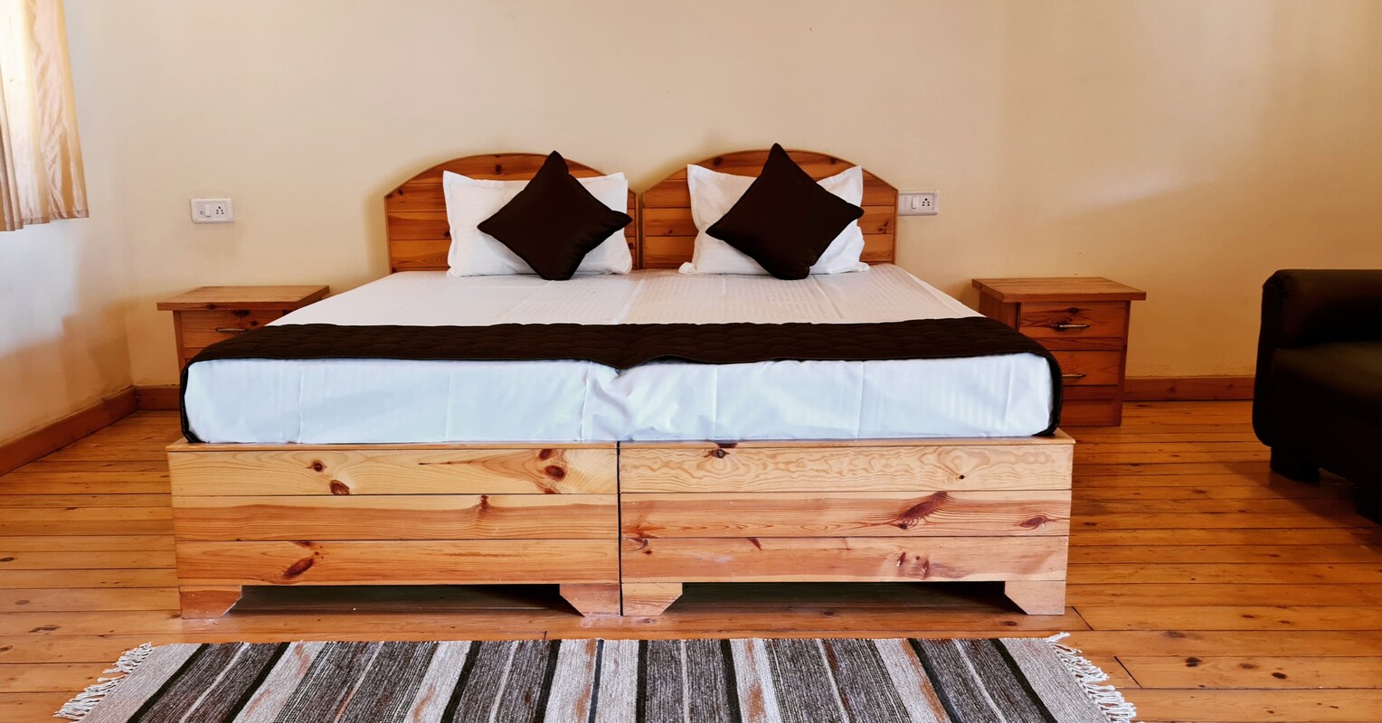 Room2(Single Bed) - 1