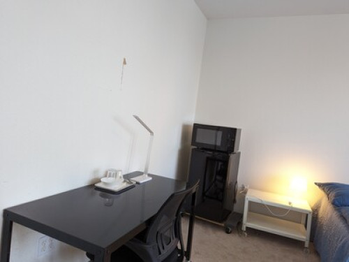 spacious furnished train parking - Gallery - 6