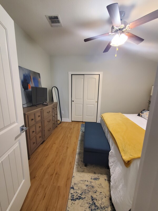  Bedroom Main Floor(Full Room)  -  One bedroom with non shared bathroo  - Gallery -  1