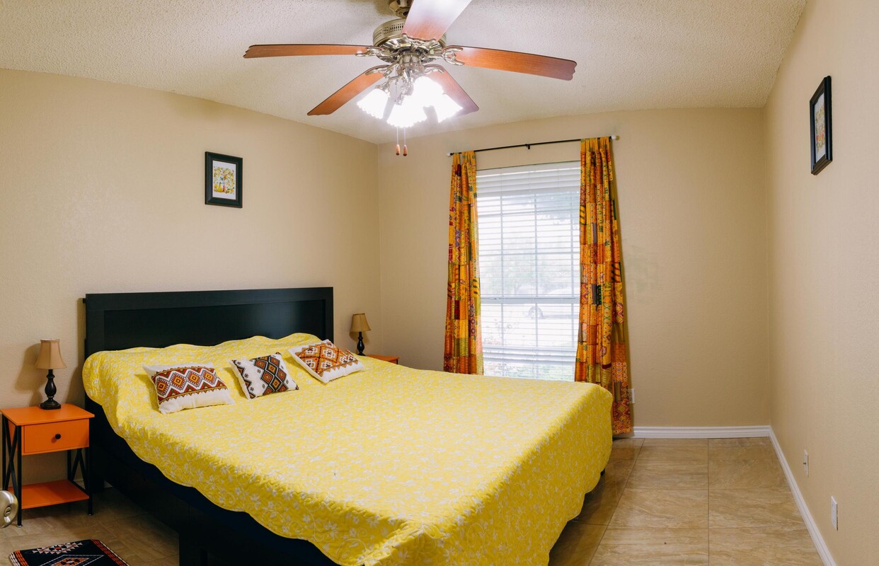 Yellow King(Full Room) - 1