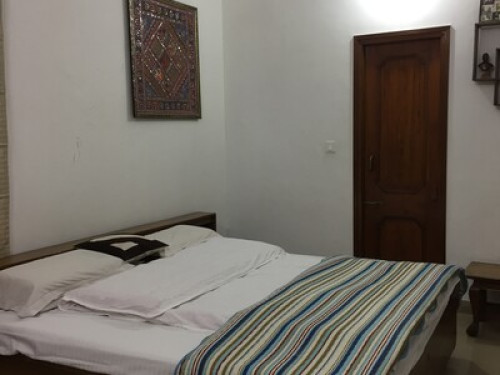 Luxurious apt w peaceful ambience