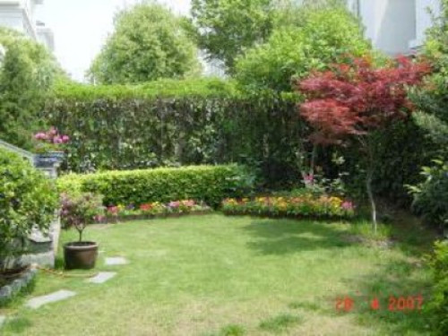 Villa Room very close to HQ Airport