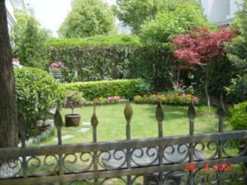 Villa Room very close to HQ Airport