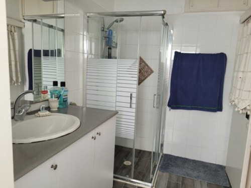 Lovely & comfortable bedroon in a quiet and central neigborhood