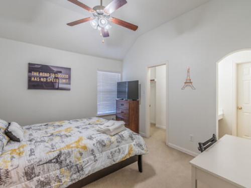 Executive Home near Downtown Dallas