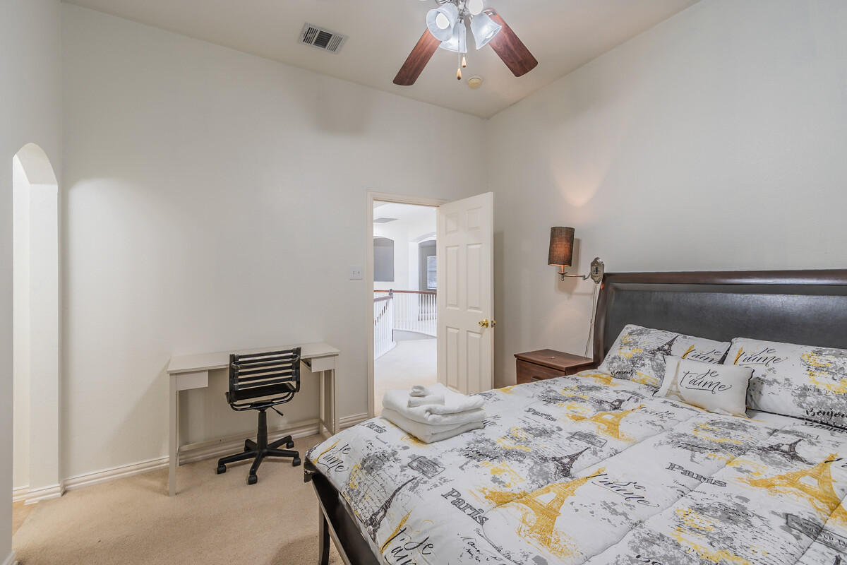  Paris Room With Cloud View!(Full Room)  -  Executive Home near Downtown Dallas  - Gallery -  1