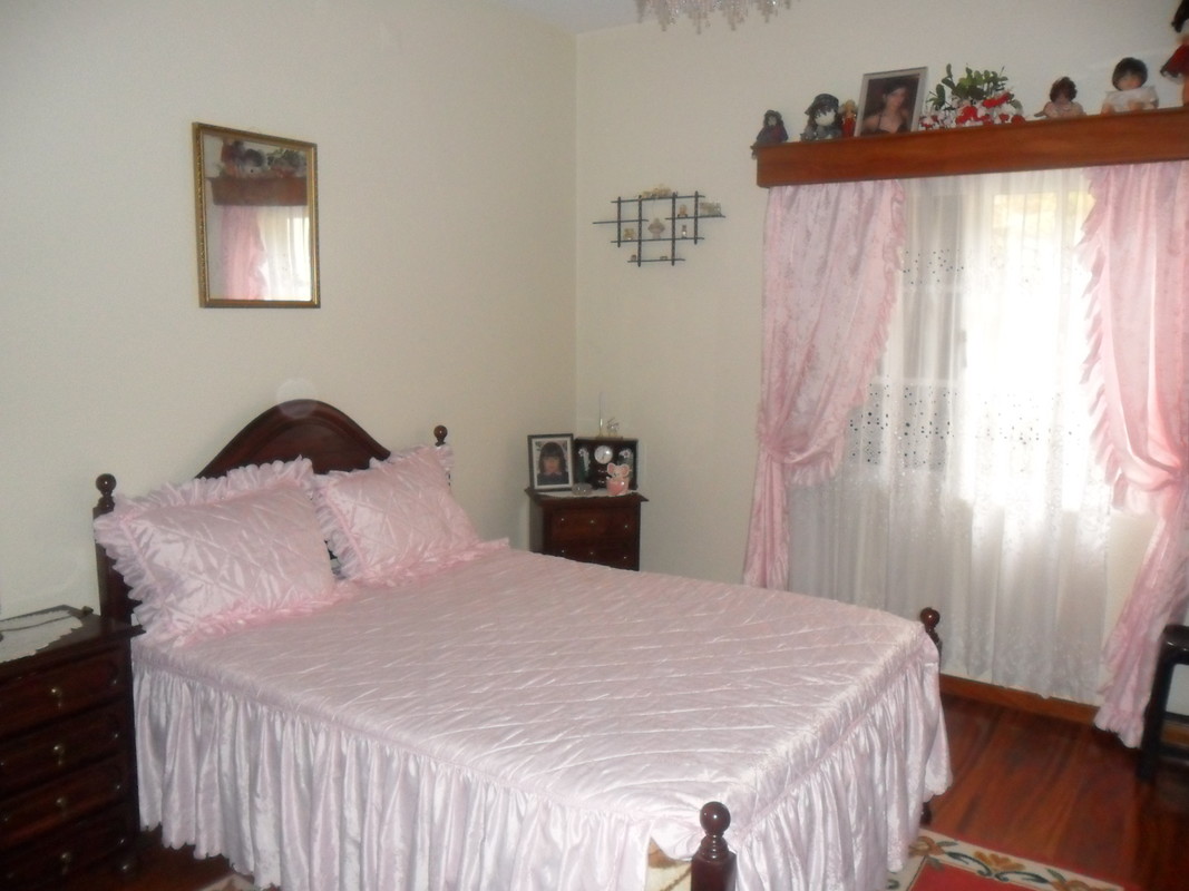  Room Overlooking The Garden(Full Room)  -  entertaining family and friend  - Gallery -  1