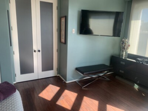 Balcony Room Central San Diego - Gallery - 17