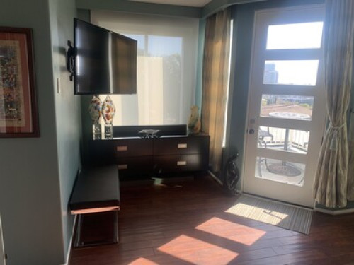 Balcony Room Central San Diego - Gallery - 21