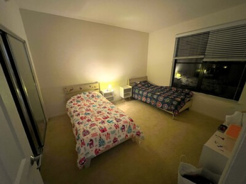 Spacious room w/ private bathroom