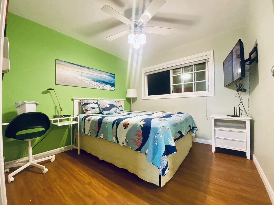  Surf Room(Single Bed)  -  Costa Mesa Charming Home   - Gallery -  1