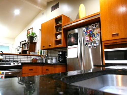 A Westend Beatnik's Bungalow!