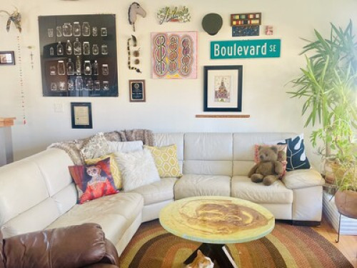 A Westend Beatnik's Bungalow!