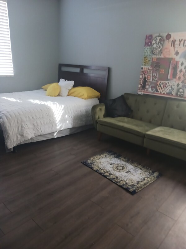  Private Room(Full Room)  -  Cozy and peaceful private room 1400  - Gallery -  1