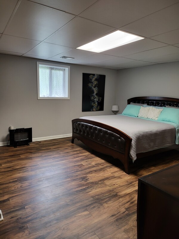  King Bedroom(Full Room)  -  Adorable spacious Basement apt.  - Gallery -  1