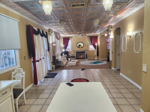 Close to UCR  - Gallery -  5