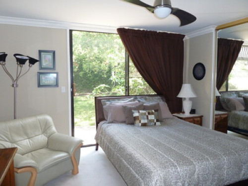 1 Guest, Adjacent Bath, NO kitchen