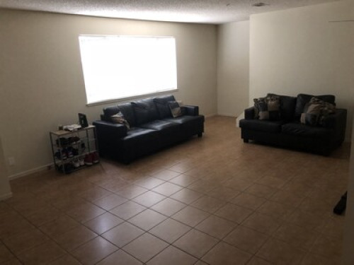Spacious Townhouse 