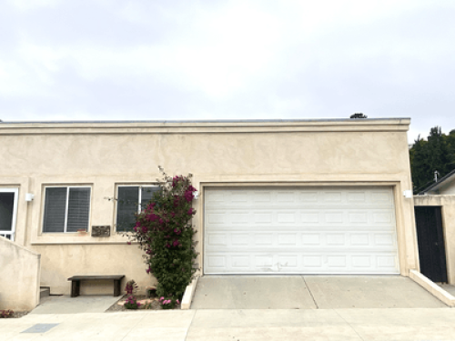 1 bed in 2-story Silver Lake Hills!