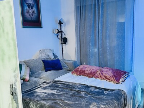 BUDGET STAY IN WEHO LUXURY BLDG
