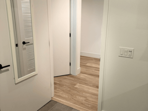 BUDGET STAY IN WEHO LUXURY BLDG - Gallery - 7