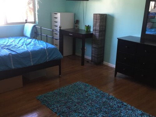 Single family home in Pasadena!
