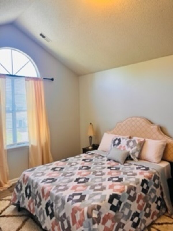 Secondary Bedroom(Single Bed) - 1