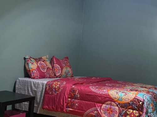 Cozy master bedroom i  - Gallery -  5