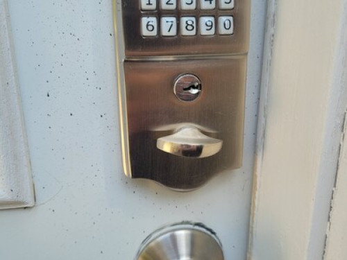 Clean & Cozy Near Downtown Raleigh  - Gallery -  4